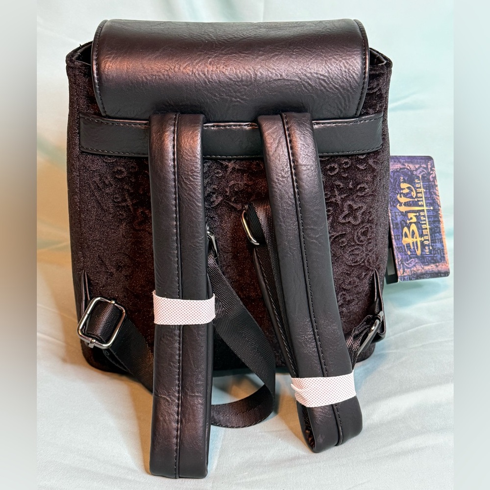 Loungefly x Buffy the Vampire Slayer Embossed Backpack - Picture 4 of 6